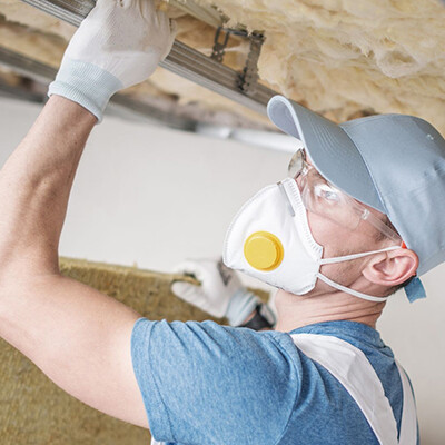 homme isolation combles