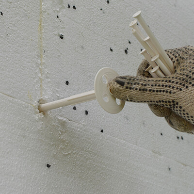 gros plan main homme isolation