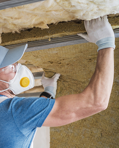 Homme masque isolation