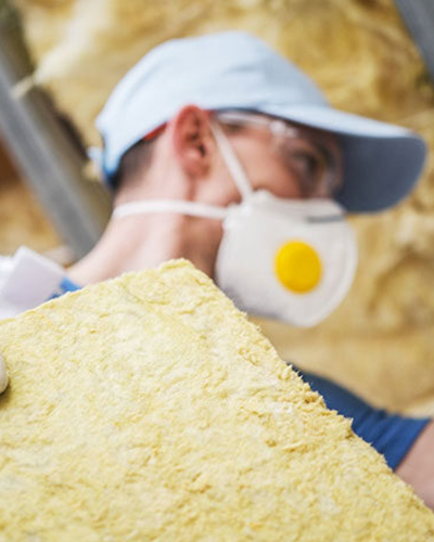 homme masque isolant